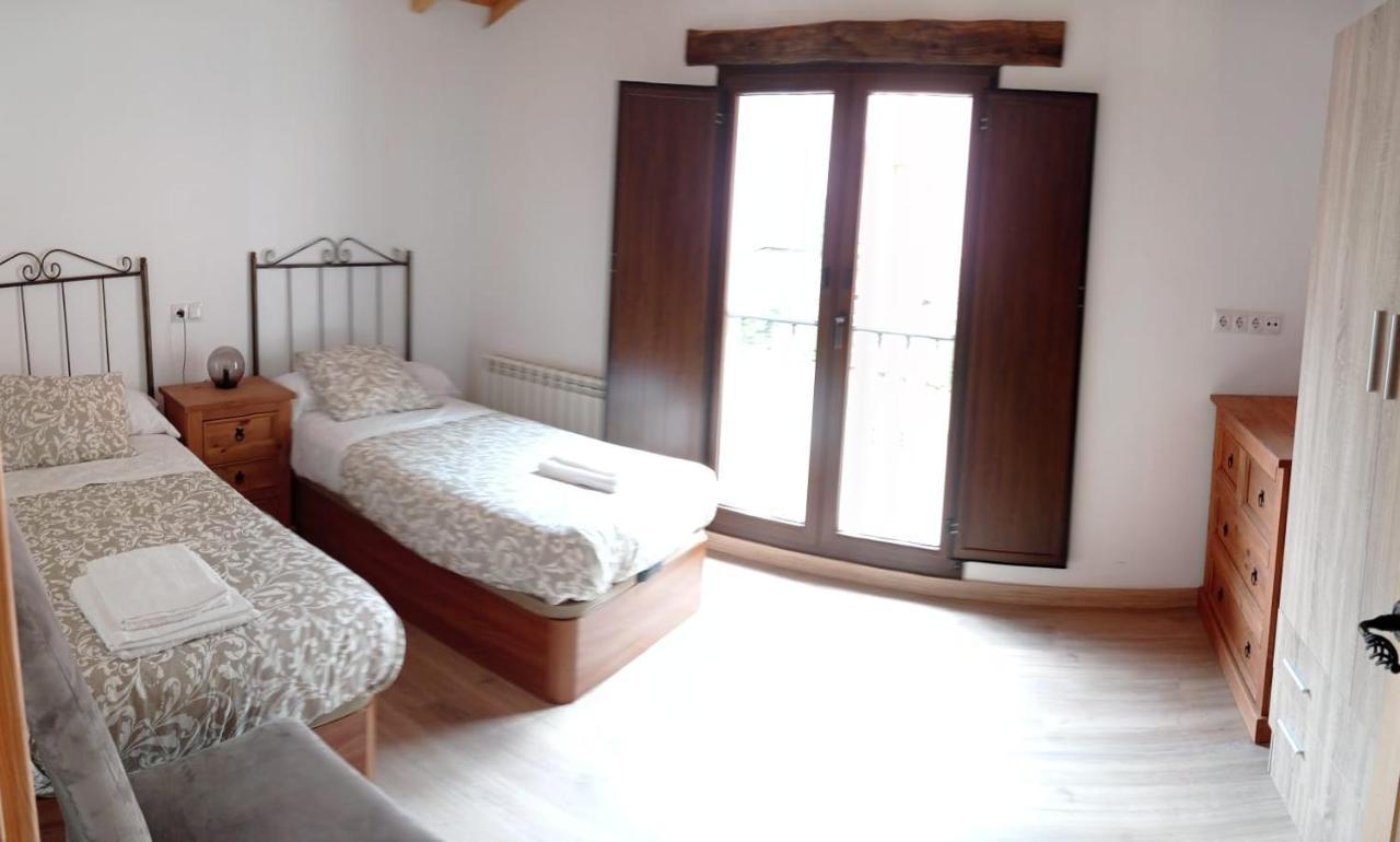 Casa Rural Gueilones, Parque Natural De Ponga Sobrefoz Екстериор снимка