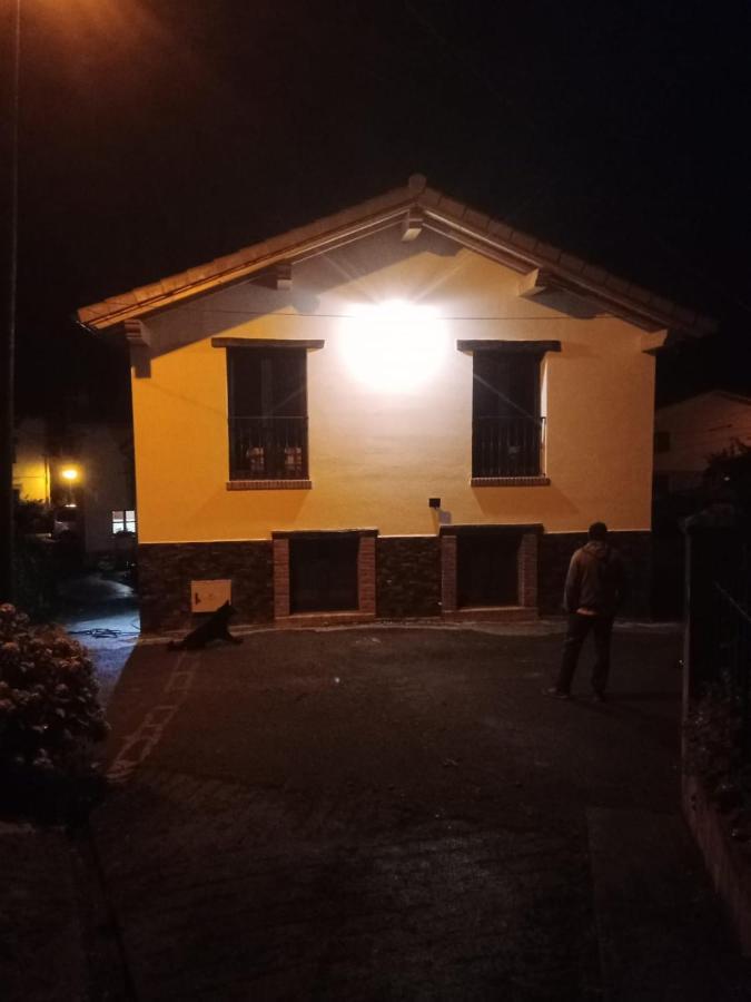 Casa Rural Gueilones, Parque Natural De Ponga Sobrefoz Екстериор снимка