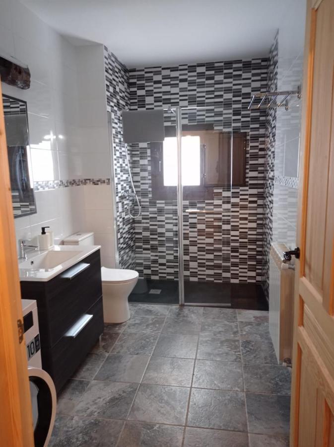 Casa Rural Gueilones, Parque Natural De Ponga Sobrefoz Екстериор снимка