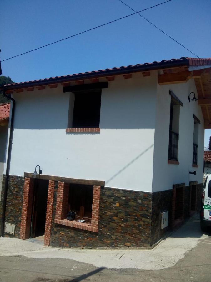 Casa Rural Gueilones, Parque Natural De Ponga Sobrefoz Екстериор снимка